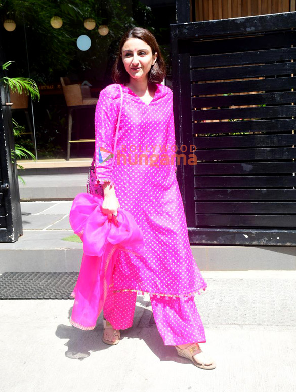 photos kunal khemu soha ali khan and patralekha snapped in bandra 2