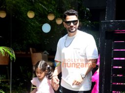 Photos: Kunal Khemu, Soha Ali Khan and Patralekha snapped in Bandra