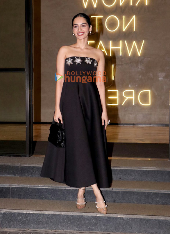 Photos: Manushi Chhillar, Malavika Mohanan and others grace the special screening of Yudhra Photos: Manushi Chhillar, Malavika Mohanan and others grace the special screening of Yudhra