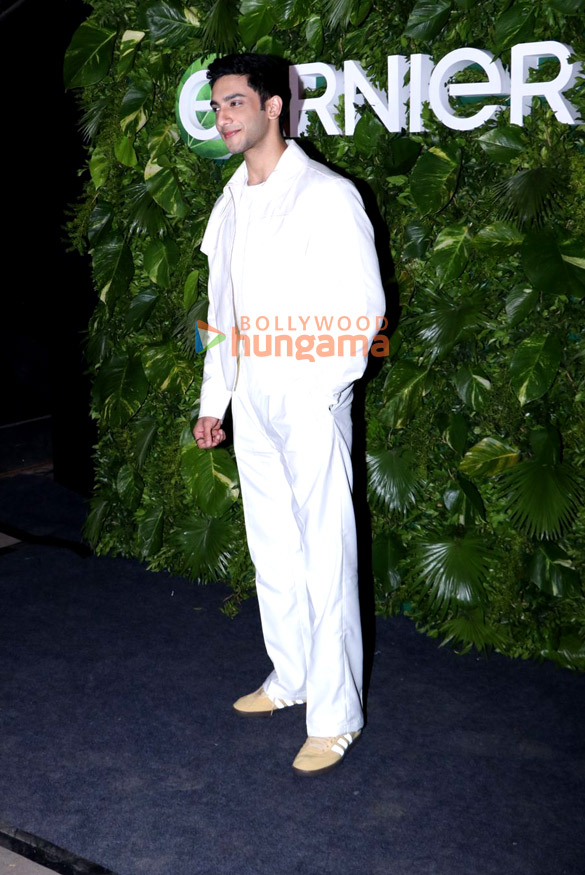 photos pooja hegde and vedang raina snapped at garnier event in worli 5