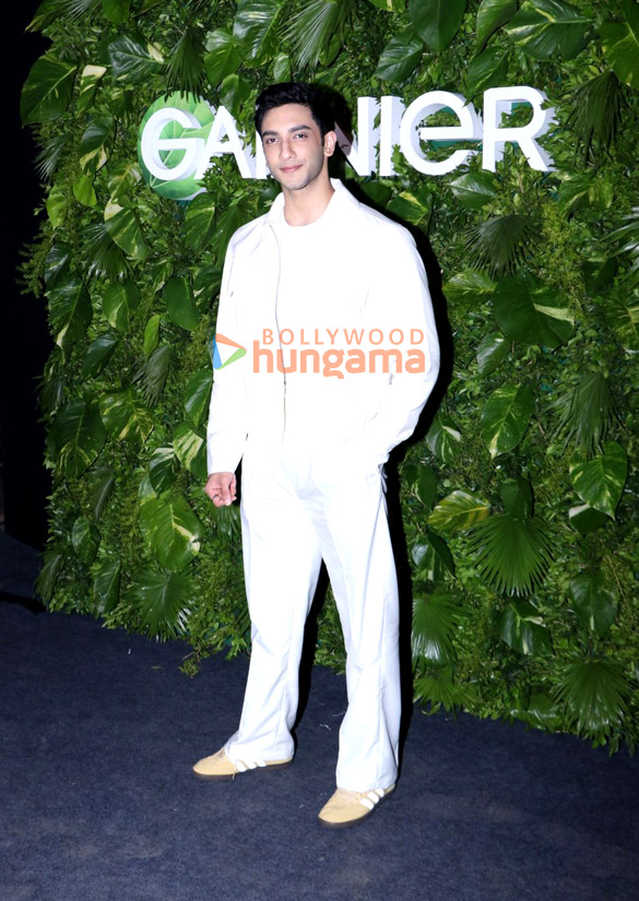 photos pooja hegde and vedang raina snapped at garnier event in worli 6