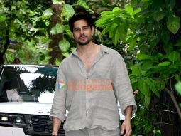 Photos: Sidharth Malhotra snapped outside Maddock Films’ office in Santacruz