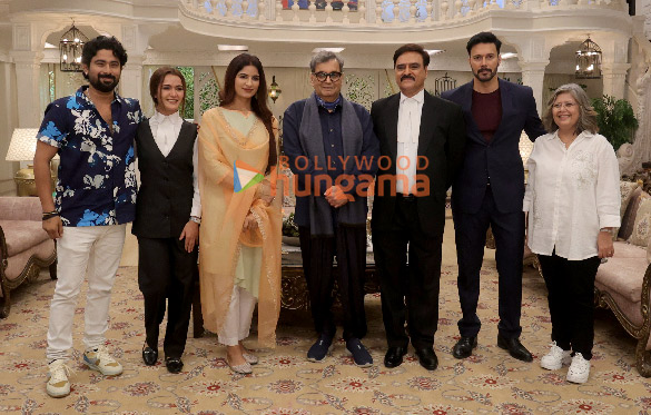 photos subhash ghai karan razdan rajniesh duggal and others grace the announcement of film saira khan case 1