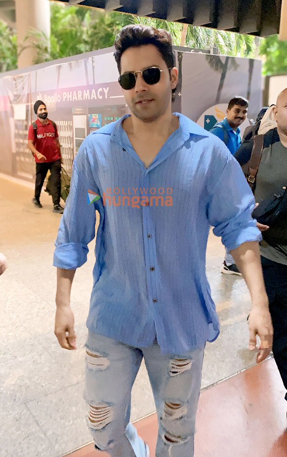photos varun dhawan and janhvi kapoor snapped at the airport 4