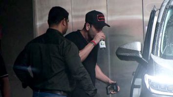 Paps capture a glimpse of Ranbir Kapoor as he steps out in the city