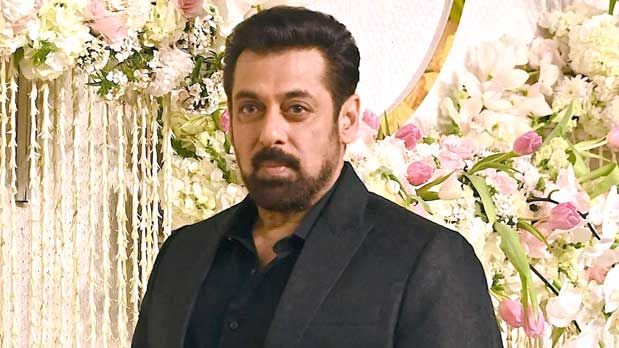 Salman Khan starrer Sikandar shoot suffers amid Mumbai’s torrential rains; all-night action shoot called off on Wednesday, filming to resume today: Report