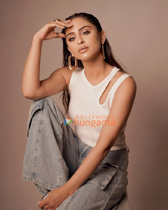 krystle dsouza 3 1