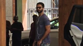 Paps capture a glimpse of Shahid Kapoor as he gets clicked in the city