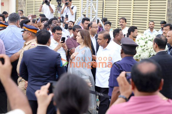 photos aamir khan kiran rao and others attend the funeral of ratan tata 4