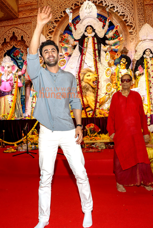 photos ajay devgn kajol rani mukerji alia bhatt and others snapped during durga puja at north bombay sarbojanin 13