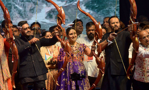 photos ajay devgn kareena kapoor khan and rohit shetty attend ram leela celebrations in new delhi as they promote their film singham again 5