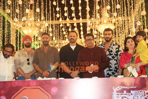 Photos: Ajay Devgn, Rohit Shetty, Tiger Shroff and Arjun Kapoor snapped at Raj Thackeray’s house Photos: Ajay Devgn, Rohit Shetty, Tiger Shroff and Arjun Kapoor snapped at Raj Thackeray’s house