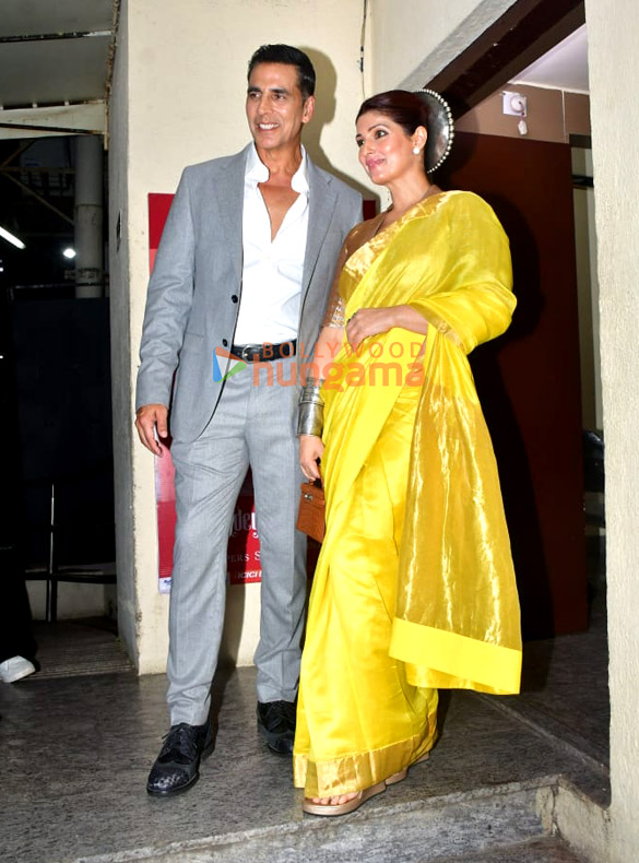 photos akshay kumar twinkle khanna and dimple kapadia snapped at pvr juhu 4
