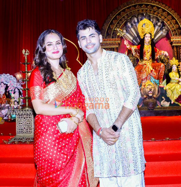 photos ankita lokhande nia sharma rashami desai siddharth nigam and many more snapped at the goregaon durga mahotsav 2024 2
