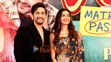 Photos: Anuj Saini, Kashika Kapoor and Prradip Khairwar grace the premiere of Aayushmati Geeta Matric Pass