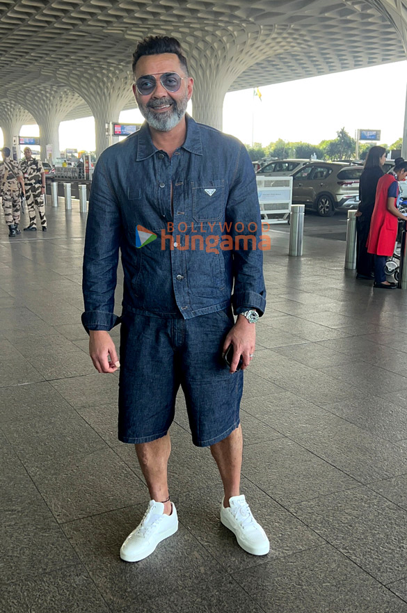 photos bobby deol snapped at the airport 1