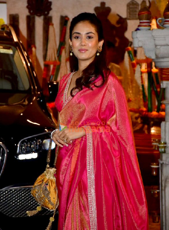 photos celebs snapped at anil kapoors residence for karwa chauth 12