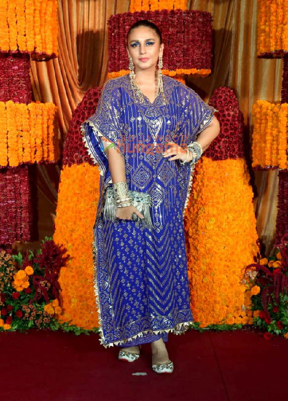 photos huma qureshi maniesh paul aparshakti khurana and others snapped attending ramesh s tauranis diwali bash 4