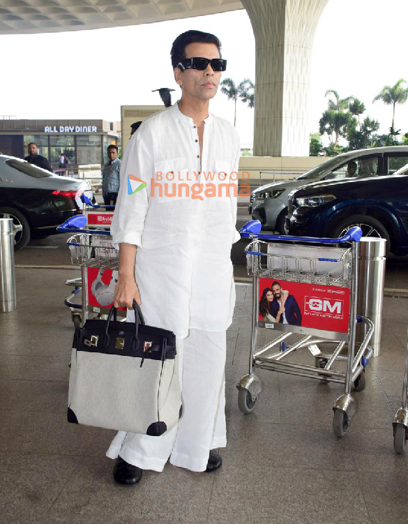 photos karan johar snapped at the airport 1 2