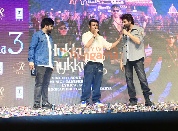 photos kartik aaryan and sonu nigam launch the song hukkush phukkush from bhool bhulaiyaa 3 6