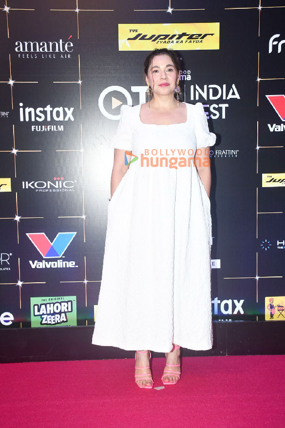 photos kubbra sait isha talwar maanvi gagroo neelam kothari and others snapped at the bollywood hungama ott india fest day 2 3