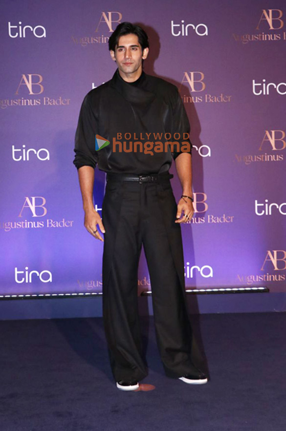 photos neetu kapoor and others join isha ambani at the launch of the skincare brand augustinus bader at jio world centre in bandra 1 2