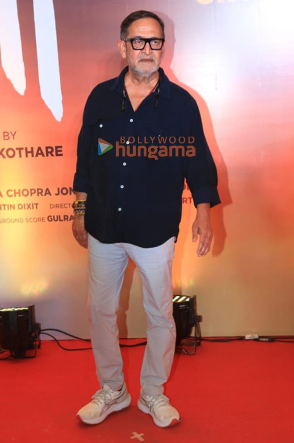 photos priyanka chopra jonas ashutosh gowariker and others grace the premiere of marathi film paani 3