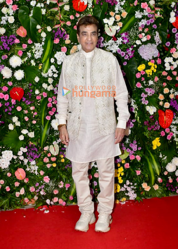photos rakul preet singh mrunal thakur nushrratt bharuccha ankita lokhande and others snapped attending ektaa r kapoors diwali bash 16