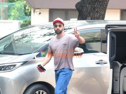 Photos: Ranbir Kapoor snapped at Sanjay Leela Bhansali’s house in Juhu