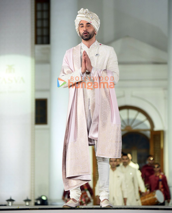 photos ranbir kapoor walks the ramp for tarun tahiliani in delhi 6