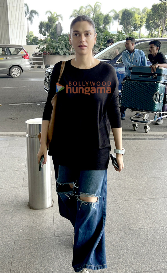 photos ranveer singh aditi rao hydari isha gupta and others snapped at the airport 2