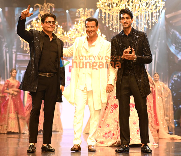 photos ronit roy and soundarya sharma snapped walking the ramp at the bombay times fashion week 2