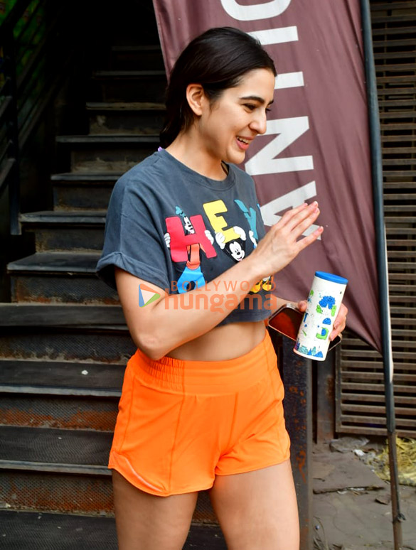 photos sara ali khan snapped outside the gym in juhu 1