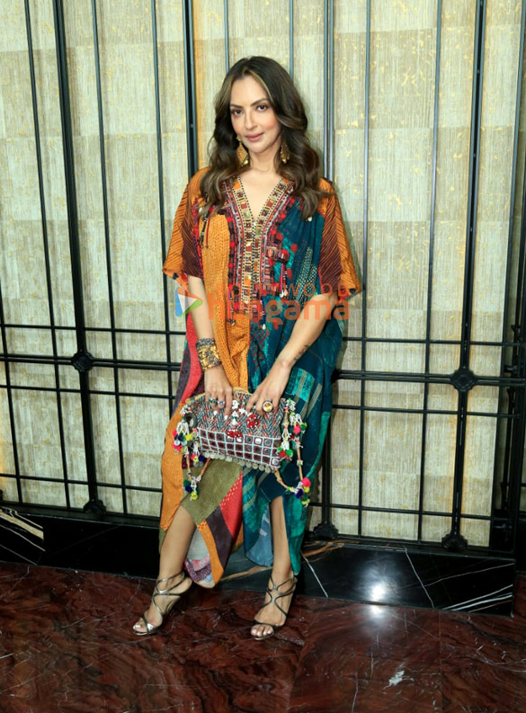 photos sushmita sen and others snapped at seema singhs diwali bash 2