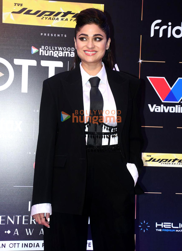 photos tiger shroff sonakshi sinha sophie choudry raveena tandon and others snapped at the pink carpet and awards ceremony of bollywood hungama ott india fest 2024 12