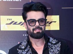 Maniesh Paul nailed the red carpet with his dapper look