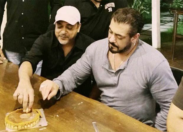 Salman Khan celebrates the birth anniversary of Wajid Khan with brother Sajid Khan and the rest of the music composer’s team