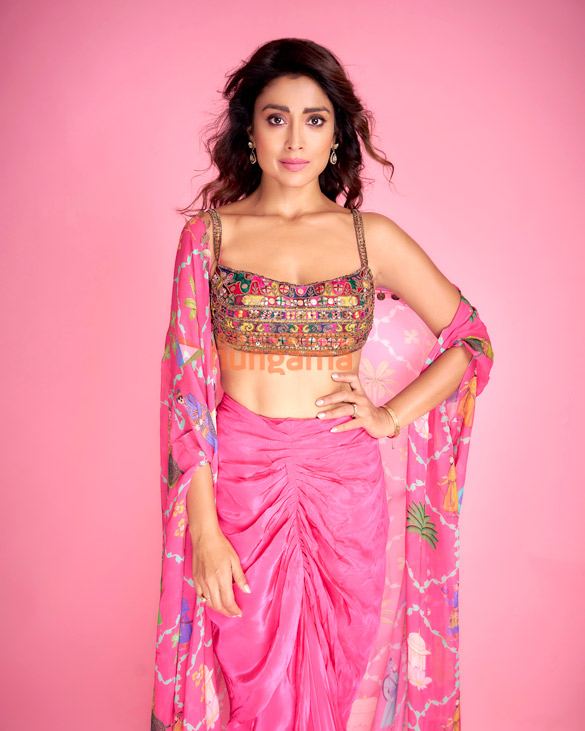 shriya saran 4 90