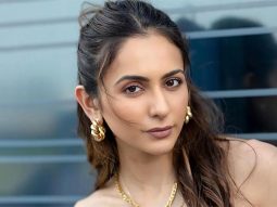 Rakul Preet Singh makes a joyful return after injury, clicks selfies with fans