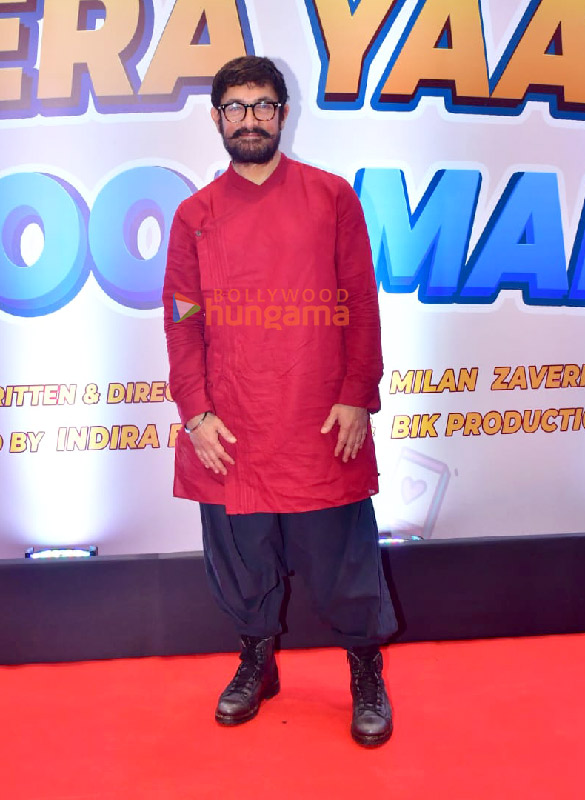 photos aamir khan ajay devgn and others grace the mahurat of the film tera yaar hoon main 11