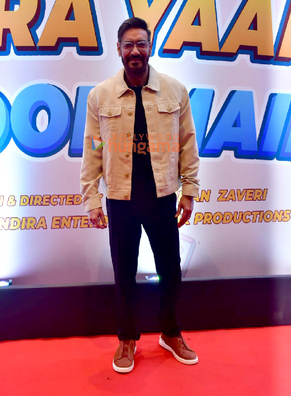 photos aamir khan ajay devgn and others grace the mahurat of the film tera yaar hoon main 2