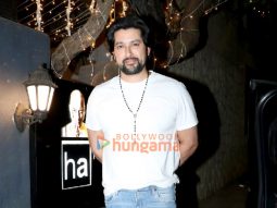 Photos: Aftab Shivdasani snapped at Hakim Aalim’s salon in Bandra