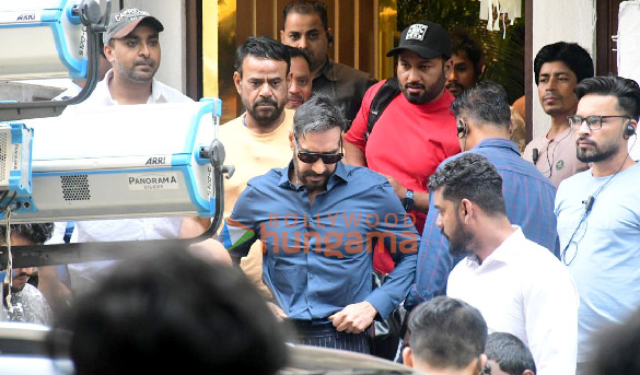 photos ajay devgn kubbra sait and ganesh acharya snapped during a shoot in bandra 4