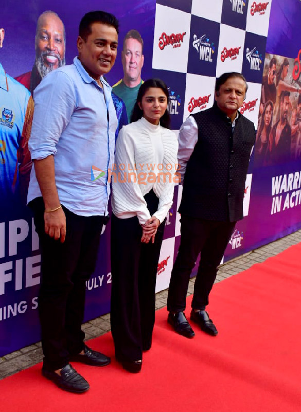 photos ajay devgn and others grace the special screening of singham again 8