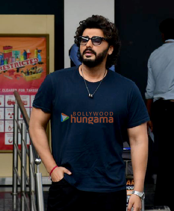 photos arjun kapoor shraddha kapoor and vedang raina snapped at kalina airport 4
