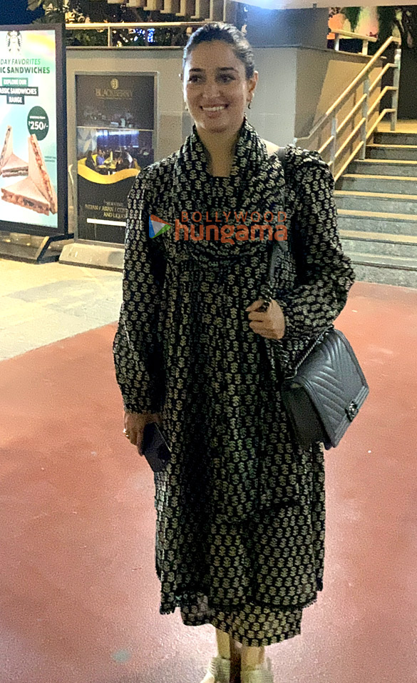 photos disha patani and tamannaah bhatia snapped at the airport 4