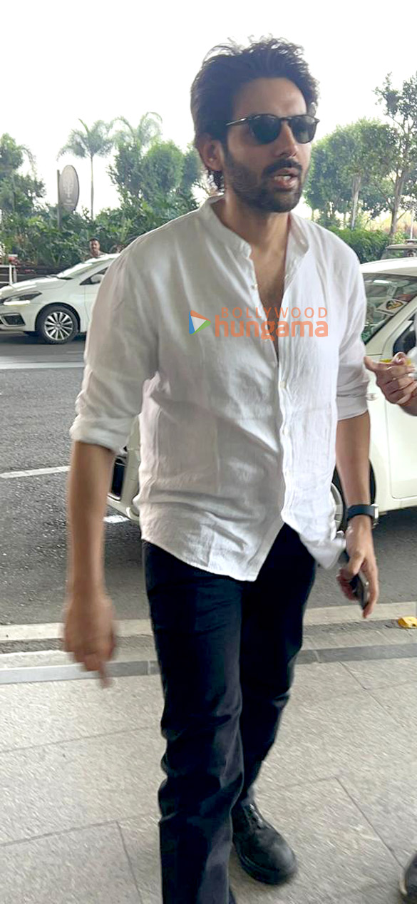 photos kartik aaryan and sonam kapoor ahuja snapped at the airport 3