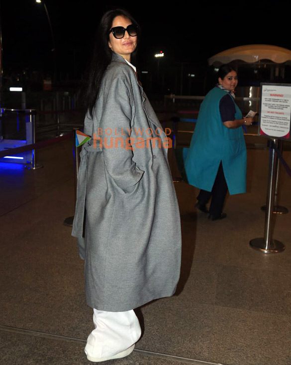 photos katrina kaif snapped at the airport 2 8