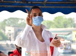 Photos: Kiara Advani snapped at Versova jetty