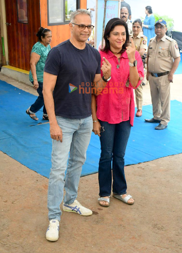 photos maharashtra assembly elections 2024 kartik aaryan paresh rawal suniel shetty and others cast their votes in mumbai 1